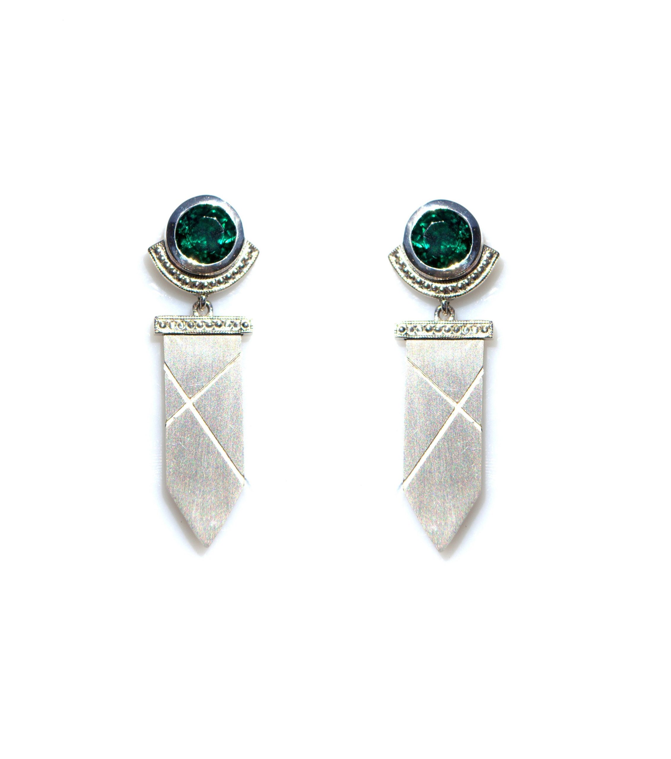 Bearded Round Spear Earrings - Green Stone - Image 2