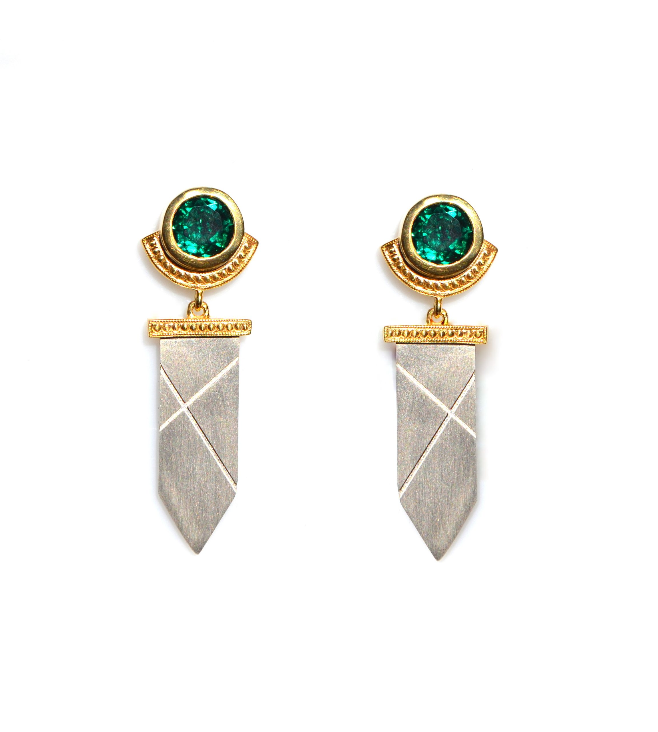 Bearded Round Spear Earrings - Green Stone