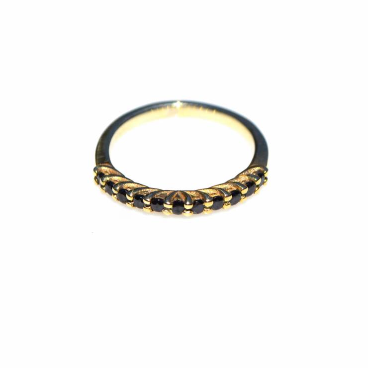 Sharing Wire Claw Band - Black Stones