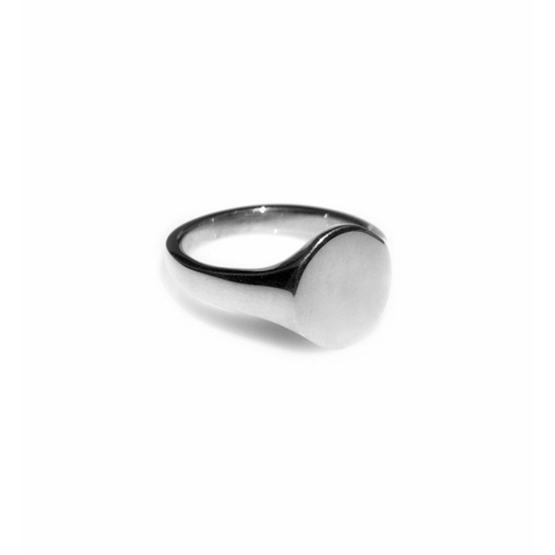 Plain Oval Signet Ring (Medium) - Image 2