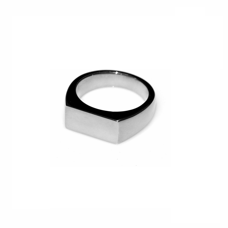 Plain Rectangular Signet Ring (Medium) - Image 2